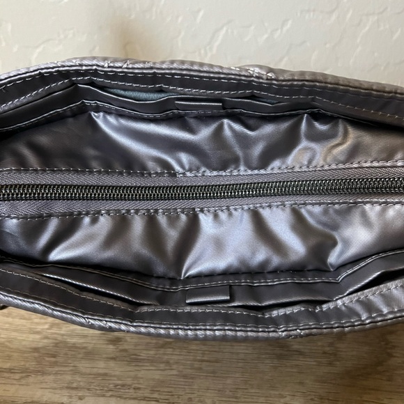 LUG Dazzle SE Crossbody bag Metallic Pearl - Picture 10 of 13